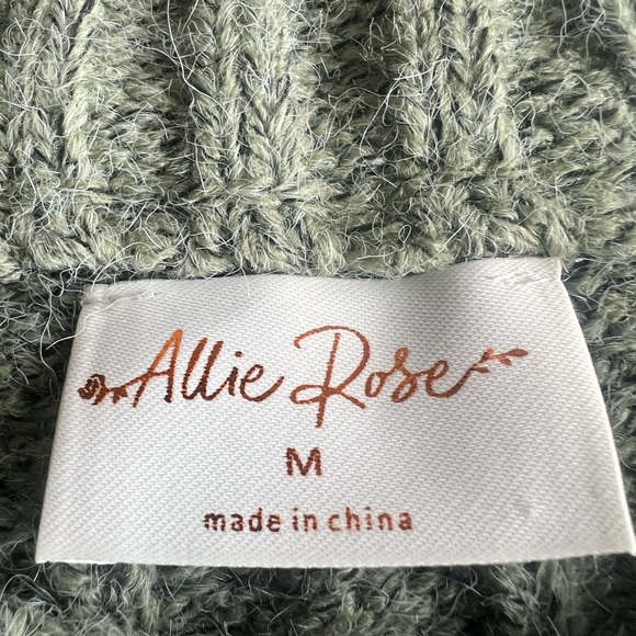 Allie Rose Sage Green 🌿w/Black Heather Cable knit Sweater 🤎 Size M Cozy - Picture 2 of 4